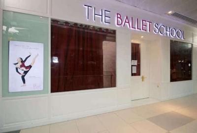 Le Industrior Design - Singapore Region Interior Designing