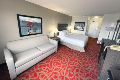 Hotel Nisku Alberta | Ramada Near Edmonton Airport