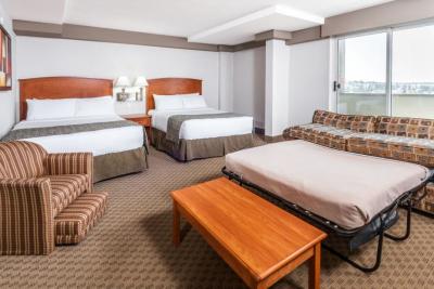 Premier Hotels Near the Edmonton Airport | Ramada Nisku