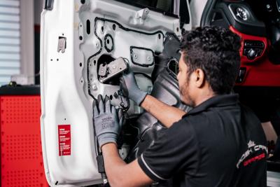 Classic car restoration dubai - Other Professional Services