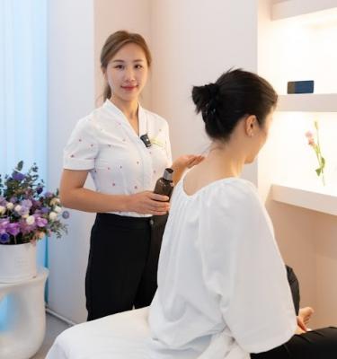 Best Post Natal Massage in Rochor