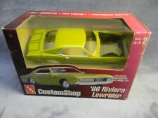 1/25 SCALE AMT 1966 RIVIERA LOWRIDER PRE-DECORATED NEON CUSTOM SHOP MODEL KIT