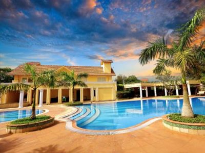 When the City Feels Too Loud: Choosing a Farmhouse Near Kolkata for a Meaningful Weekend Escape