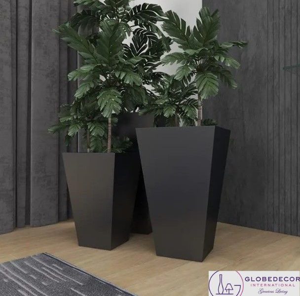 Dark Gray Square Metal Planters – Geometric Modern Set | GLOBEDECOR