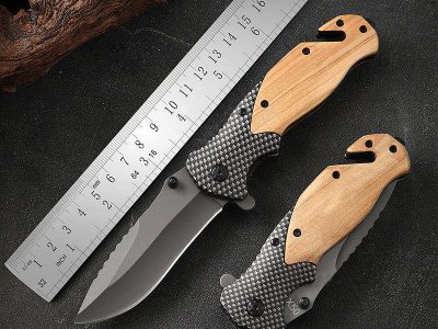 Heavy-Duty Folding Hunting Knife with Sharp Stainless Steel Blade