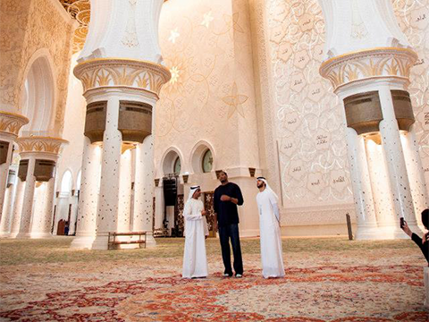 Explore the Best Abu Dhabi Mosque Tour Today