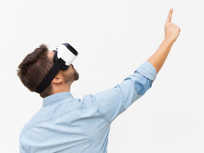 Transform Real Estate with VR In Real Estate – VYUG Metaverse
