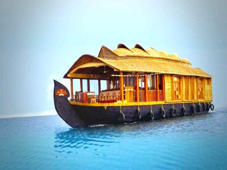 Kerala luxury houseboat