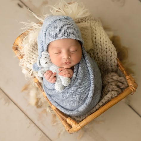 Premium Newborn Photography Services in Noida