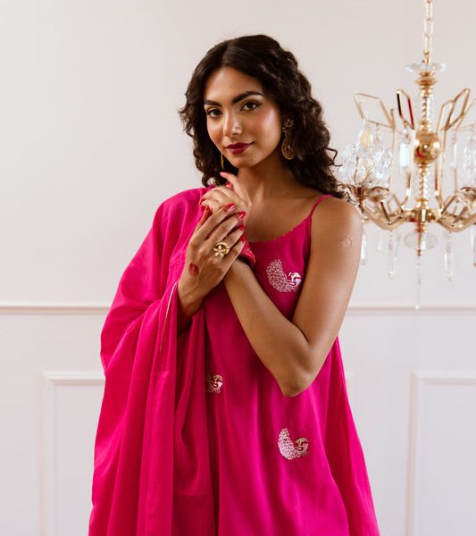 Buy Traditional Indian Ethnic Wear For Women | JOVI INDIA