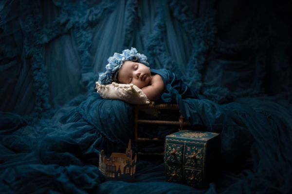 Plan a Memorable New Born Photoshoot in Bangalore with Professional Photographers
