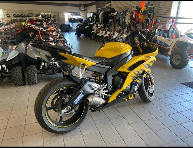 2019 Yamaha YZF R6 Whatsapp+44 7376462930