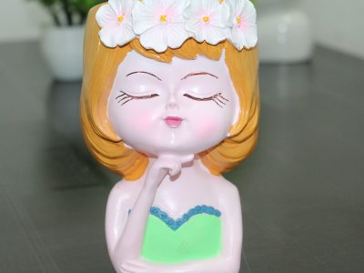 Big Girls Resin Head Planter | Stylish Tabletop Garden Pot for Home & Office Decor