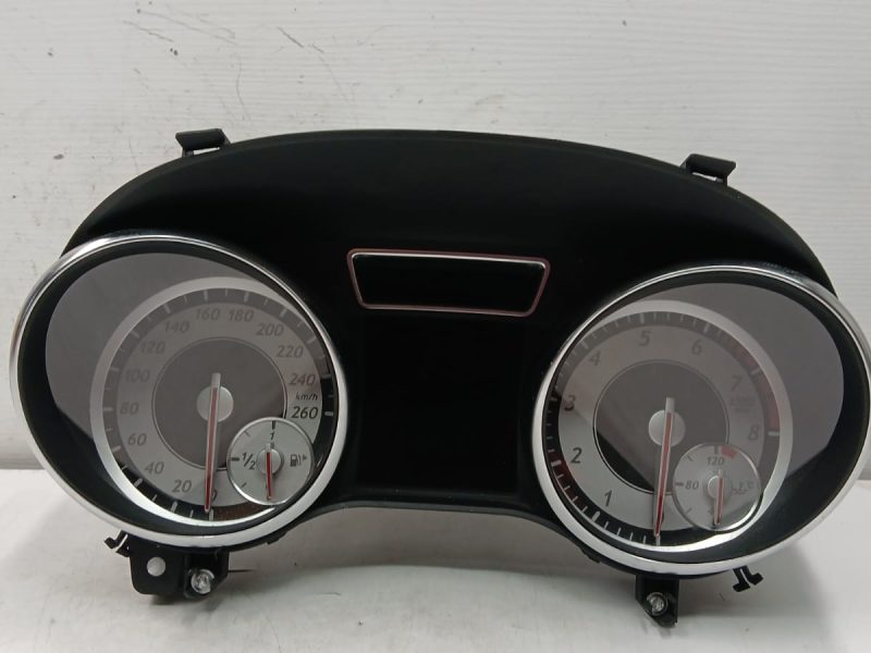 MERCEDES BENZ W156 GLA250 2014 SPEEDOMETER INSTRUMENT CLUSTER A1569004101