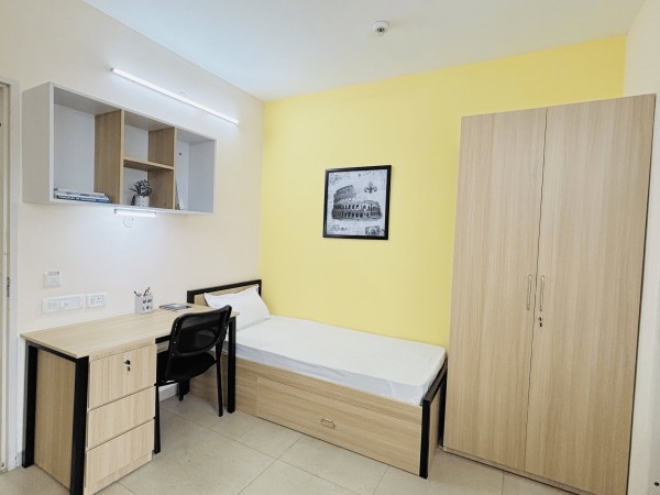 Safe & Stylish Girls PG in Noida