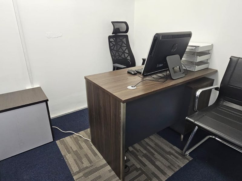 Single seater office- Baniyas square
