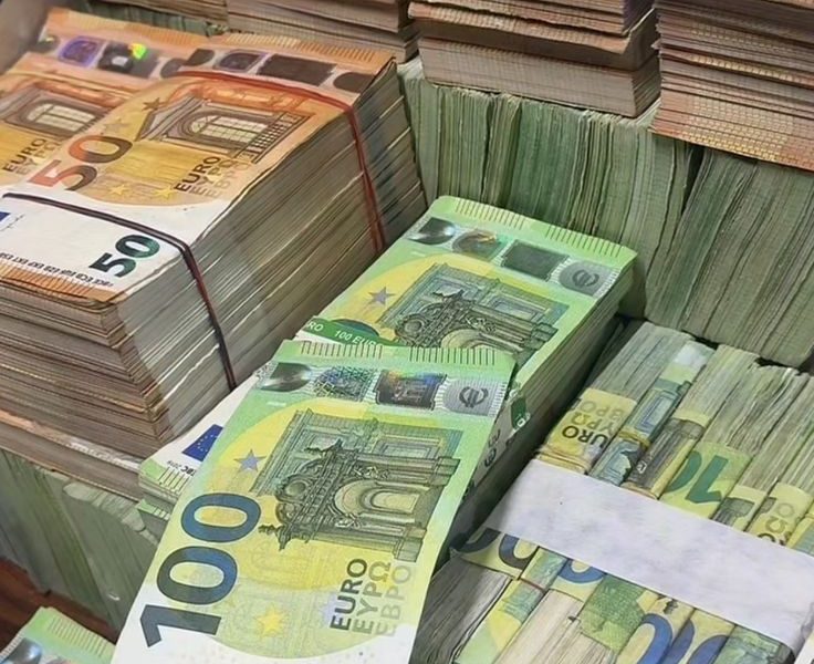 The right place for sourcing realistic fake money