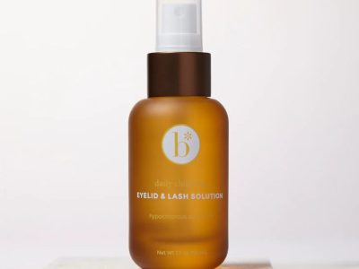 What Is an Eyelid & Lash Cleanser and Do You Really Need One?
