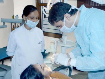 Looking for the Best Denture Clinic Chandigarh for a Confident Smile?