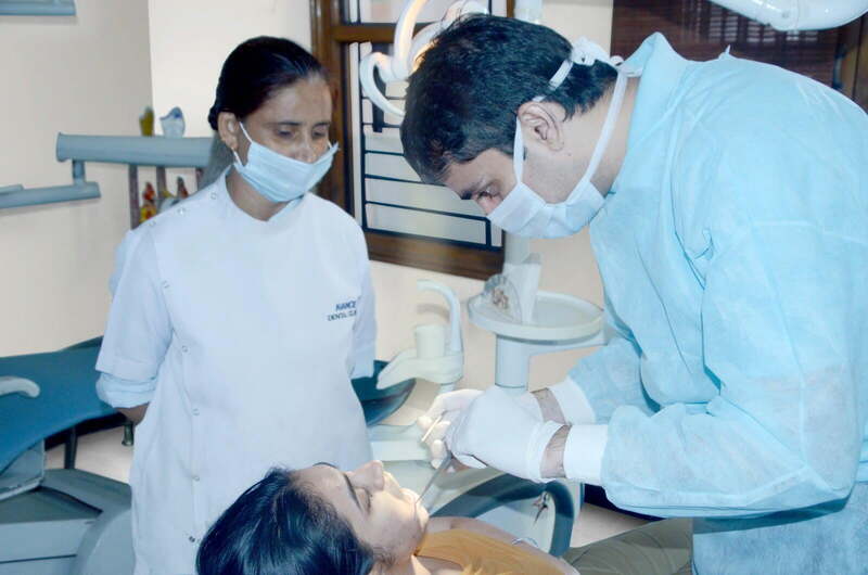 Looking for the Best Denture Clinic Chandigarh for a Confident Smile?