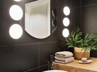 Premium Glass Mirror for Elegant Home Styling