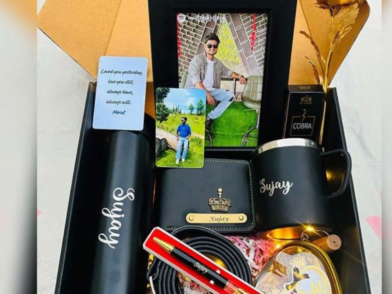 What Are The Top Unique Personalized Gifts Online For Couples