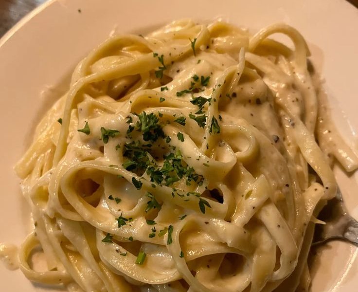easy creamy white sauce pasta recipe at home.