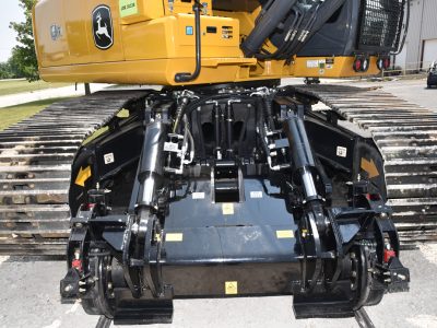 Rail Gear That Supports Efficient On-Track Vehicle Operations |Mitchell-railgear