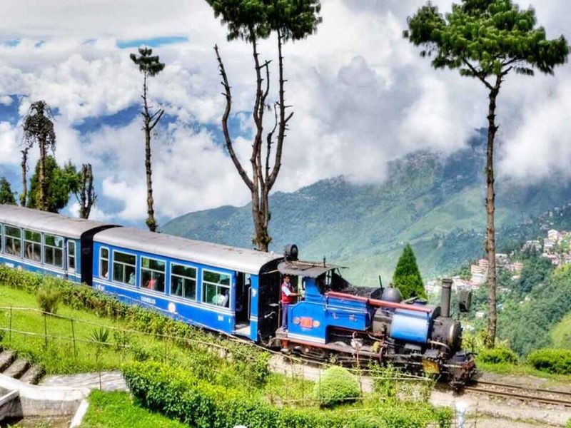 Mountains of Darjeeling & Gangtok 5 Nights 29000/-