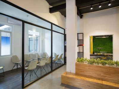 Unfurnished Commercial Office Space in Delhi