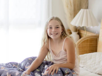 Weighted Bamboo Cooling Blanket | Gentle, Breathable Comfort for Kids' Sleep