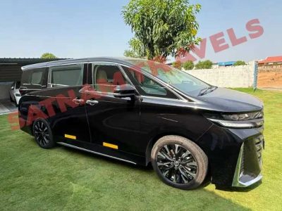 Luxury Toyota Vellfire Car Rental in Jaipur Service
