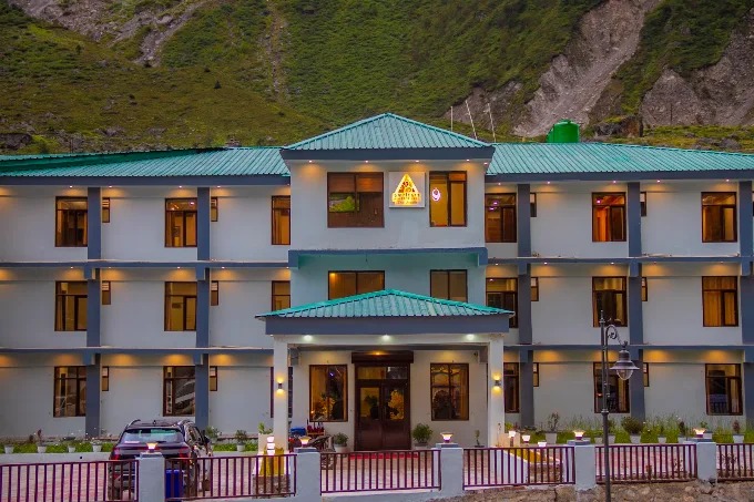 Best Hotel in Badrinath Near Temple – Amritara The Avadh