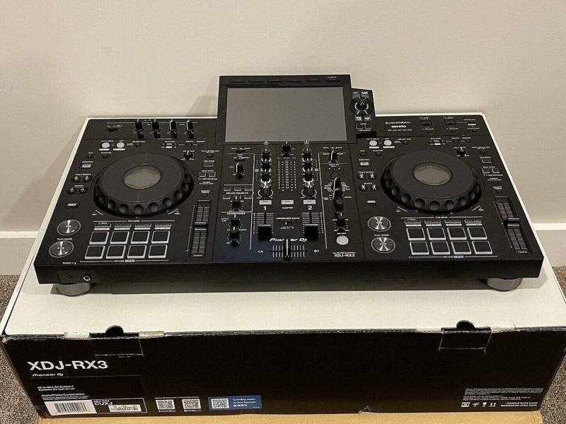 AlphaTheta XDJ-AZ, AlphaTheta OMNIS-DUO, Pioneer DJ OPUS-QUAD, Pioneer DJ XDJ-RX3, Pioneer XDJ-XZ, Pioneer DDJ-FLX10, AlphaTheta DDJ-GRV6, Pioneer DDJ-1000SRT, Pioneer DDJ-REV7, AlphaTheta CDJ-3000X , Pioneer CDJ-3000, Pioneer DJ DJM-A9