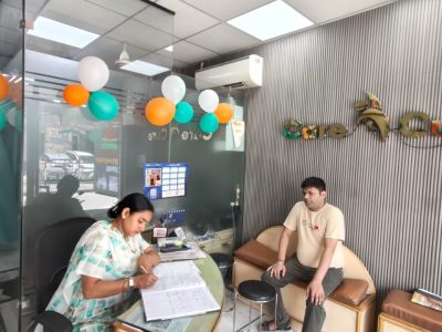 Slip Disc Physiotherapy in East Delhi – Care N Cure Clinic