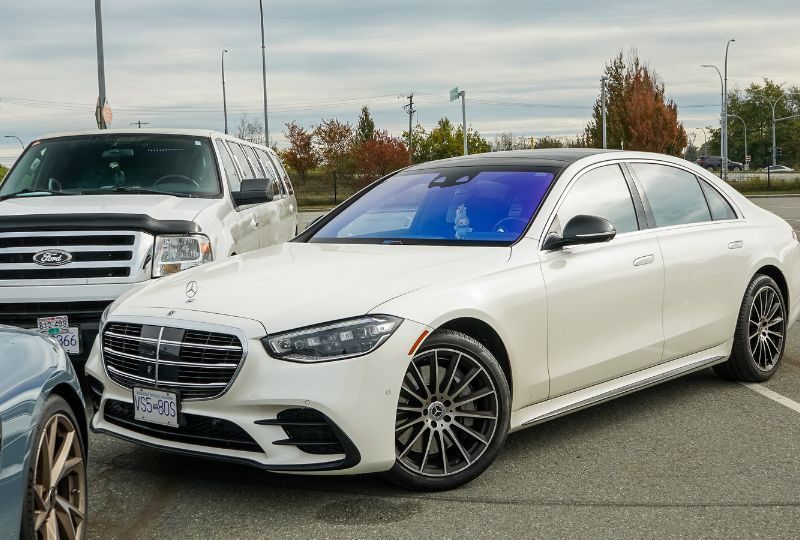 Best Limo Service in Vancouver for Elite Chauffeur Travel & Events