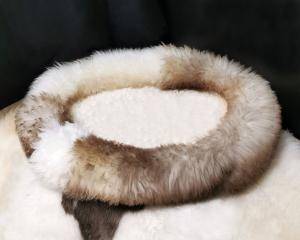 Perfect XXL sheepskin dogs beds, Premium