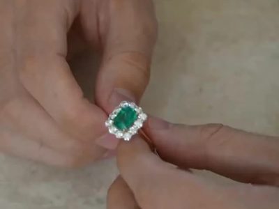 Personalised diamond engagement rings