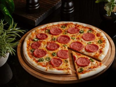 A Pepperoni Pizza Worth Sharing