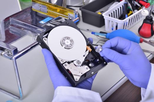 Laptop MacBook Repair Service Dubai | Fast Solutions