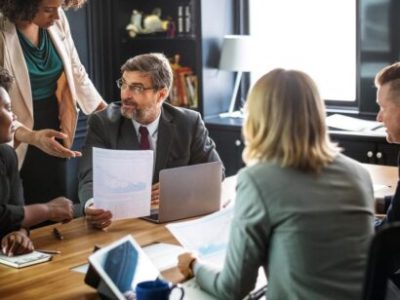 Why Choose a Financial Consulting Agency in Dubai?