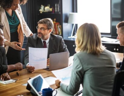 Why Choose a Financial Consulting Agency in Dubai?