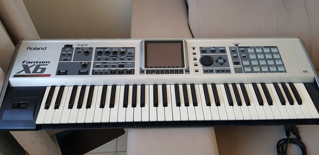 Roland Fantom X6 Synthesizer Workstation Keyboard