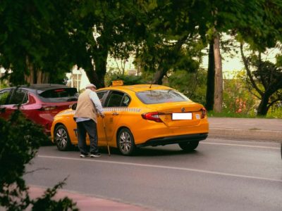 Taxi to Melbourne airport - Silvercabs Melbourne