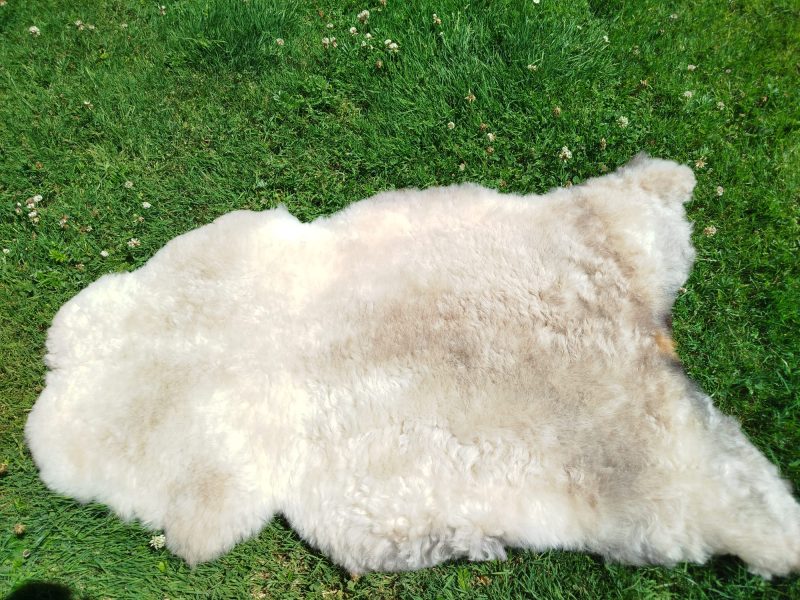 Premium Fluffy Swedish Sheepskins