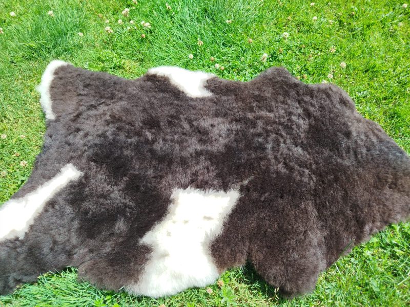 Premium Fluffy Swedish Sheepskins