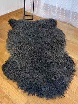 Premium curly Gotland Sheepskins