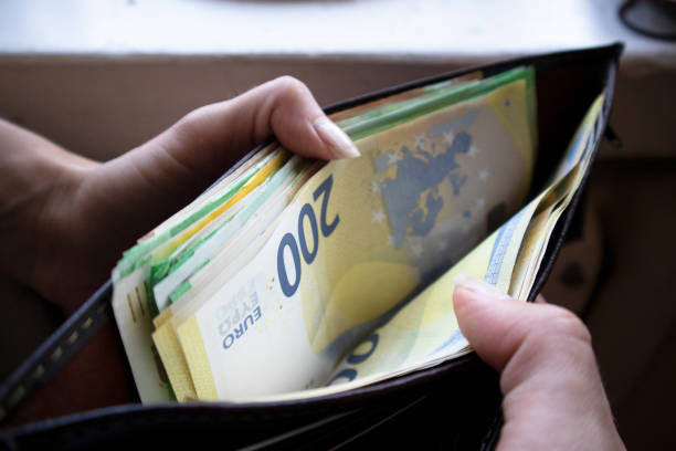 Borrow money from a private individual—a reliable option: 3% interest p.a.