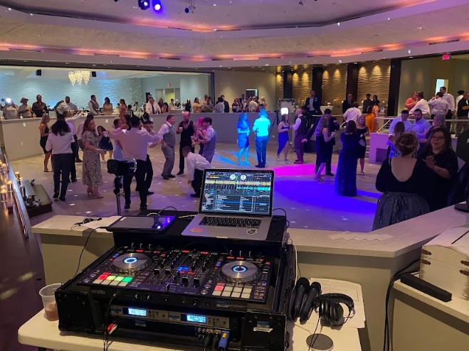 Columbus Park Refectory Wedding DJ and Entertainment