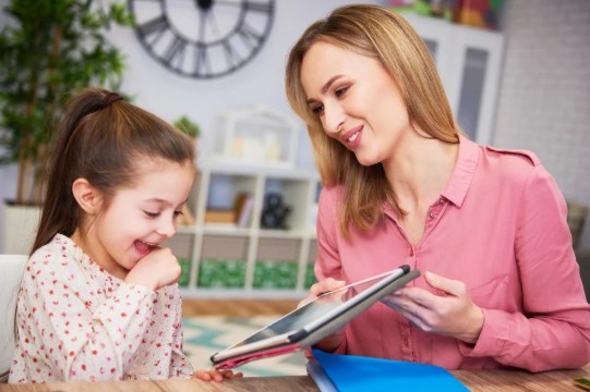 Learning to Read With Fun Phonics and Story Activities